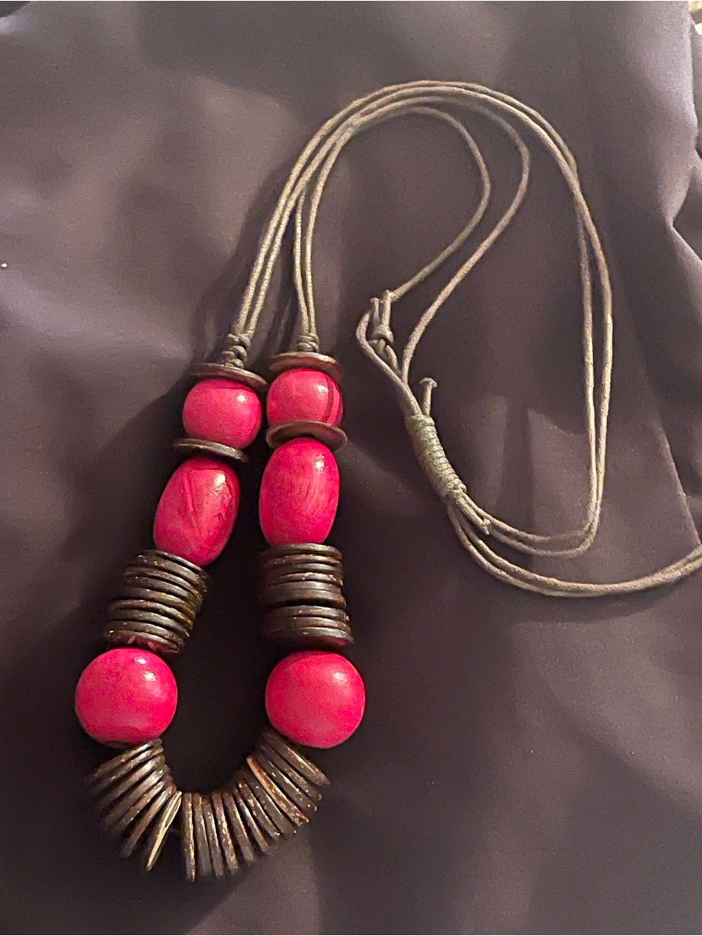 Bold Pink Bead and Wood Pendant Necklace - Unbranded